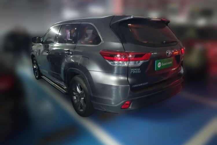 Used Toyota Highlander 2018 2.0T Two-Wheel-Drive Luxury Edition 7 Seats Emission Standard China V
