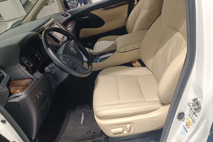 Used Toyota Alphard 2019 Dual-Engine 2.5L Luxury Edition
