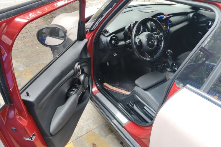 Used MINI 2015 1.5T COOPER Fun Five-Door Edition
