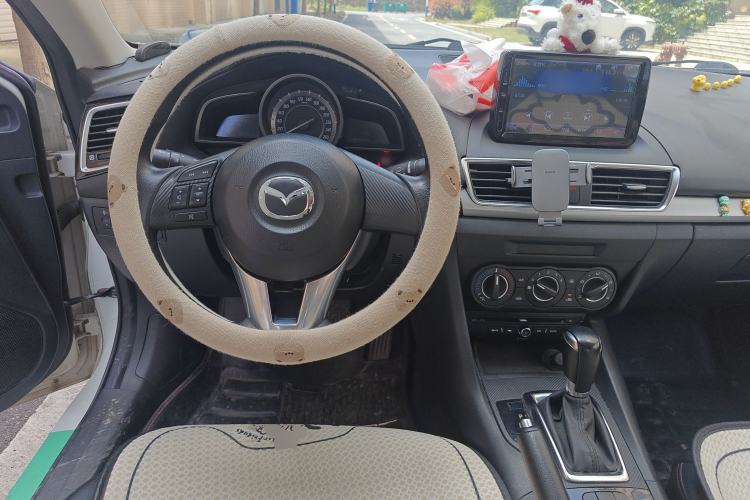 Used Mazda 3 Axela 2014 Sedan 1.5L Automatic Comfort Model Steering Wheel