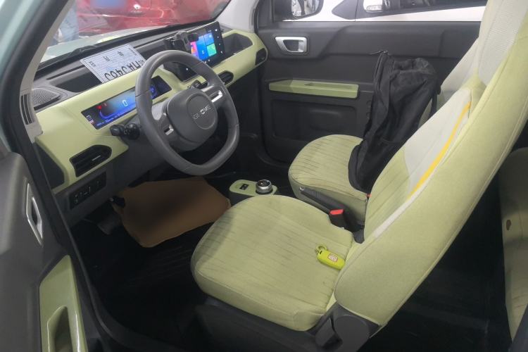 Used Geely Galaxy Panda 2023 Panda Mini 200km Endurance Bear Left Front Seat