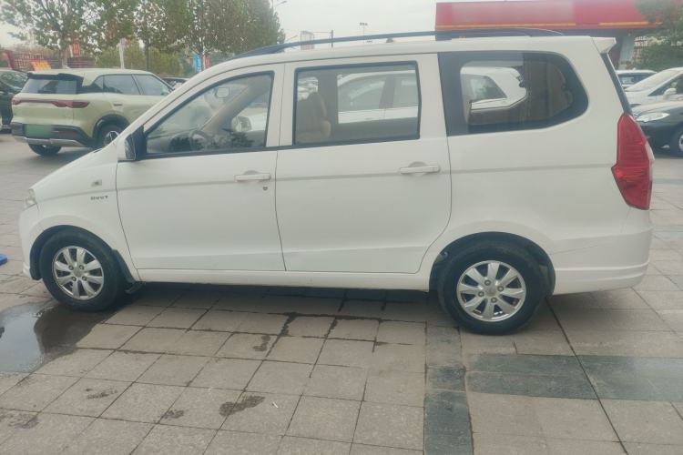 Used Wuling Hongguang 2014 1.5L S Standard Version
