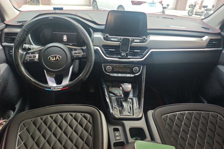 Used Kia Sportage R 2018 2.0L Automatic Smart Luxury Version China V Standard Center Console