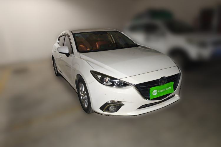 Used Mazda 3 Axela 2016 Hatchback 1.5L Automatic Comfort Model
