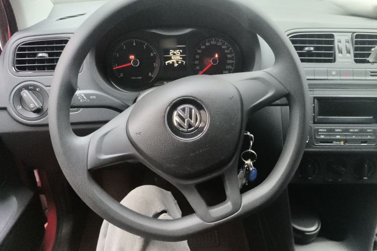 Used Volkswagen Polo 2014 1.4L Manual Fashion Edition
