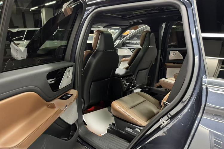 Used Lincoln Aviator 2021 3.0T V6 All-Wheel-Drive Executive Edition
