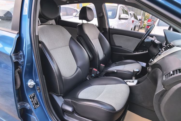 Used Hyundai Verna Ray 2014 1.4L Automatic TOP