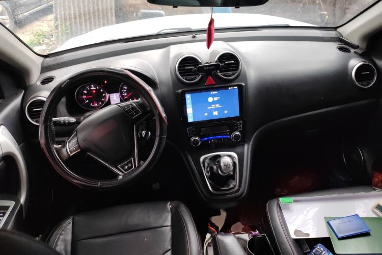 Used Haval H6 2013 Upgraded Model 1.5T Manual Two-Wheel Drive Elite Version
