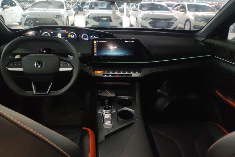 Used CHANGAN UNI-V 2023 1.5T Prestige Model
