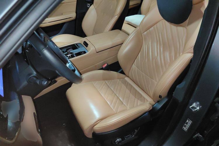 Used Lynk & Co 09 2021 2.0T Halo Six-Seater