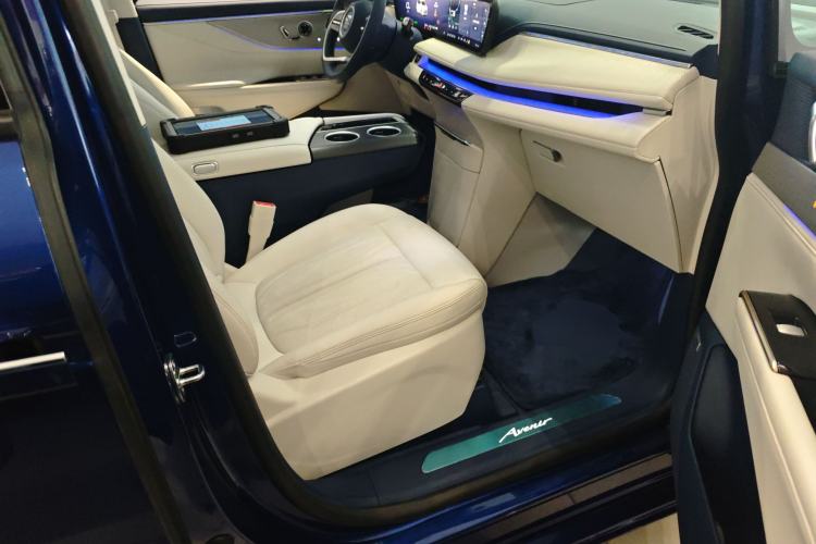 Used Buick GL8 New Energy 2024 Lu Zun Luxury Edition 7-Seater