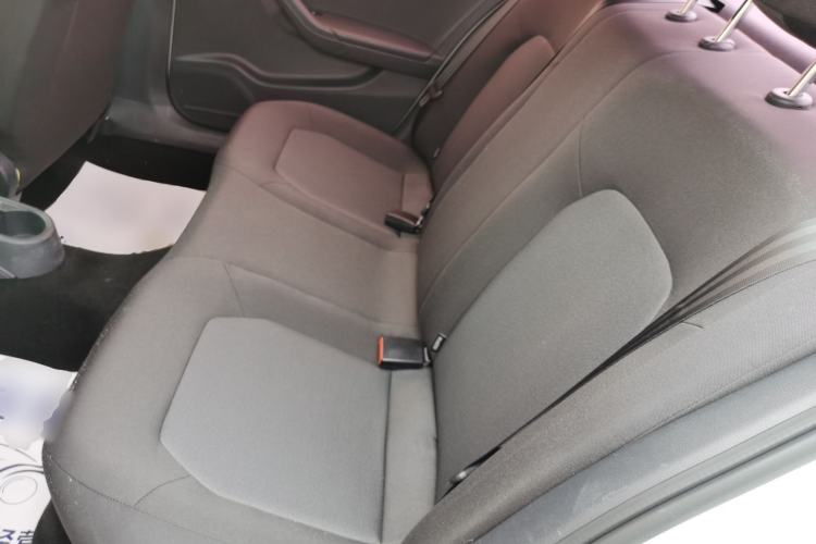 Used Volkswagen Jetta 2015 1.6L Automatic Fashion Model
