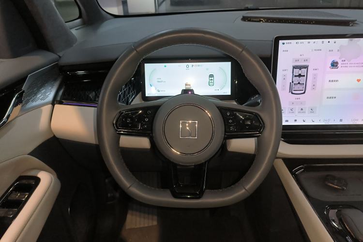 Used Zeekr 009 2022 WE Edition Steering Wheel