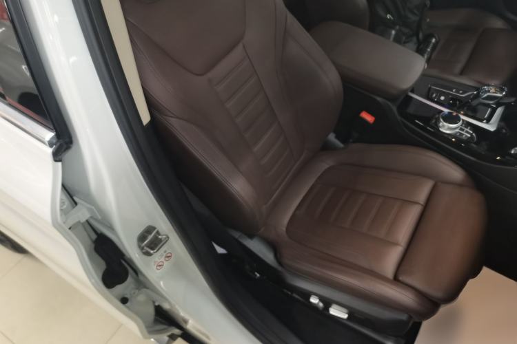 Used BMW X3 2021 Facelift xDrive28i Luxury Package Right Front Seat