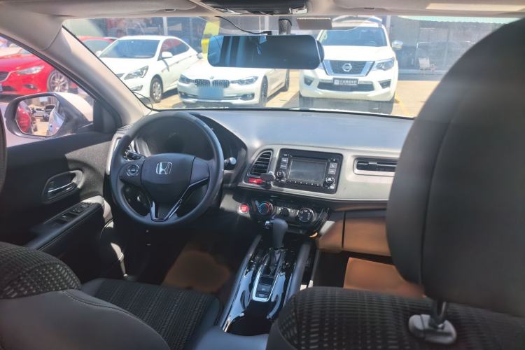 Used Honda Vezel 2016 1.8L CVT Front-Wheel Drive Pioneer Edition
