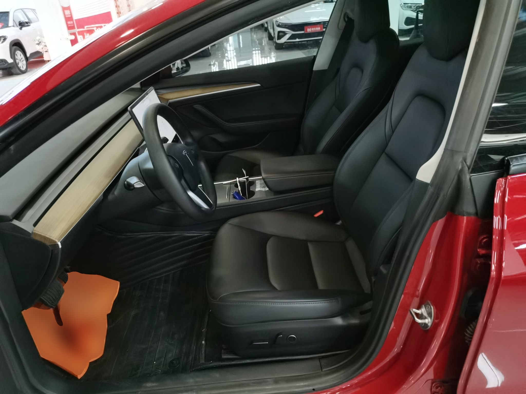 Переднее сиденье в автомобиле