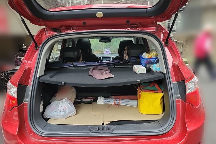 Used CHANGAN CS35 2012 1.6L Automatic Luxury Version China IV Standard Trunk