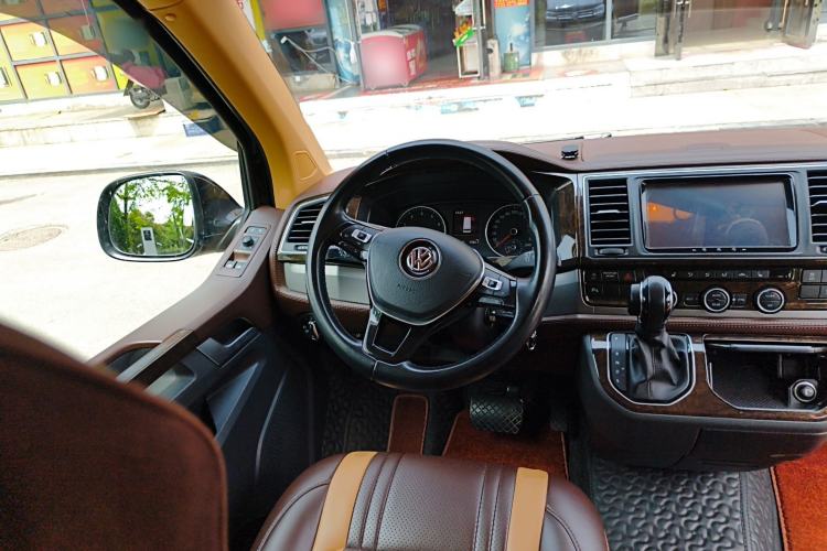 Used Volkswagen Caravelle 2018 2.0 TSI 4x4 Luxury Edition 7-Seater Steering Wheel