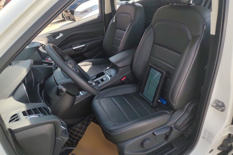 Used Ford Kuga 2018 EcoBoost 180 Two-Wheel-Drive Platinum Edition
