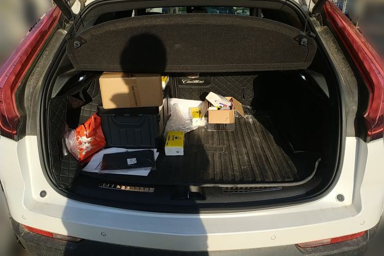 Used Cadillac XT4 2020 28T Two-Wheel-Drive Leading Version Trunk