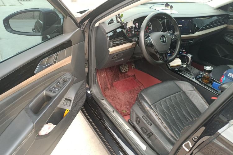 Used Volkswagen Passat New Energy 2020 430 PHEV Hybrid Luxury Edition China VI Standard Driver Seat