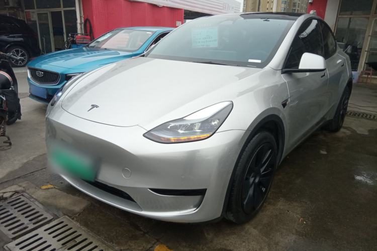 Used Tesla Model Y 2023 Rear-Wheel-Drive Version