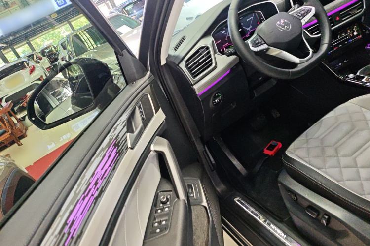 Used Volkswagen Tayron 2024 330TSI Two-Wheel Drive R-Line High-Energy Version
