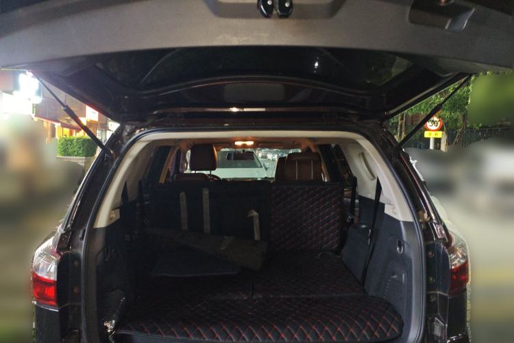 Used Isuzu mu-X 2017 3.0T Four-Wheel Drive Automatic Luxury 7-Seater China V Emission Standard
