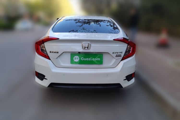 Used Honda Civic 2016 220TURBO CVT Luxury Edition
