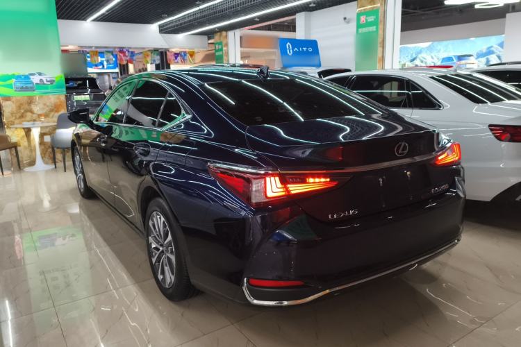 Used Lexus ES 2021 200 Excellence Edition