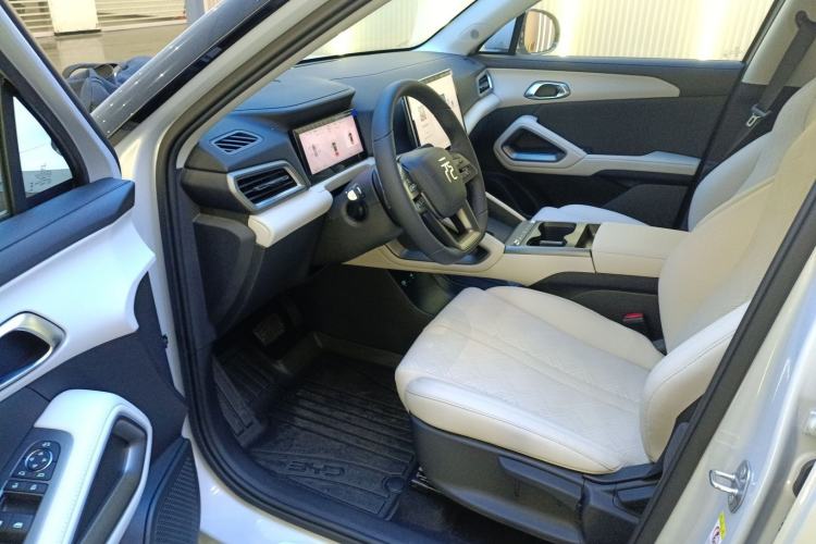 Used BYD Yuan UP 2025 Intelligent Driving Version 401 KM Dynamic Edition