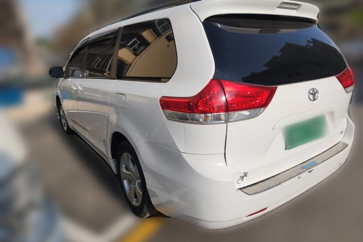 Used Toyota SIENNA 2011 2.7L Two-Wheel-Drive Automatic Trim Rear Left 45 Deg