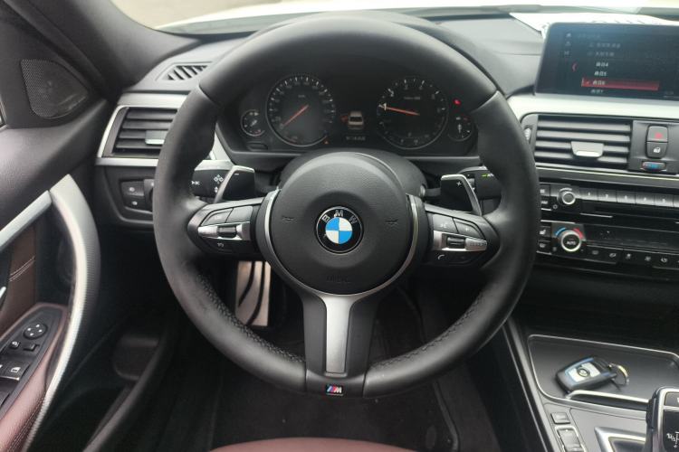 Used BMW 3 Series 2018 330i M Sport Night Edition Steering Wheel