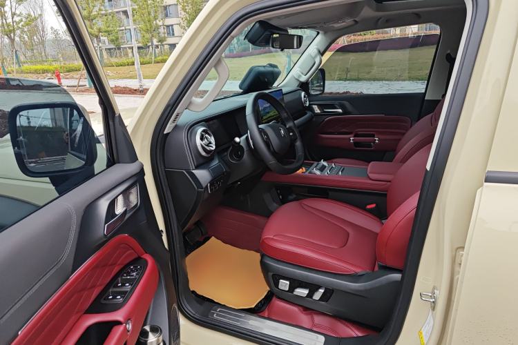 Used Tank 300 2025 2.0T Conqueror
