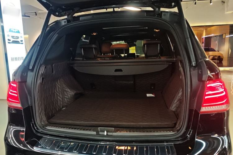 Used Mercedes-Benz GLE 2017 GLE 320 4MATIC Dynamic Model Trunk