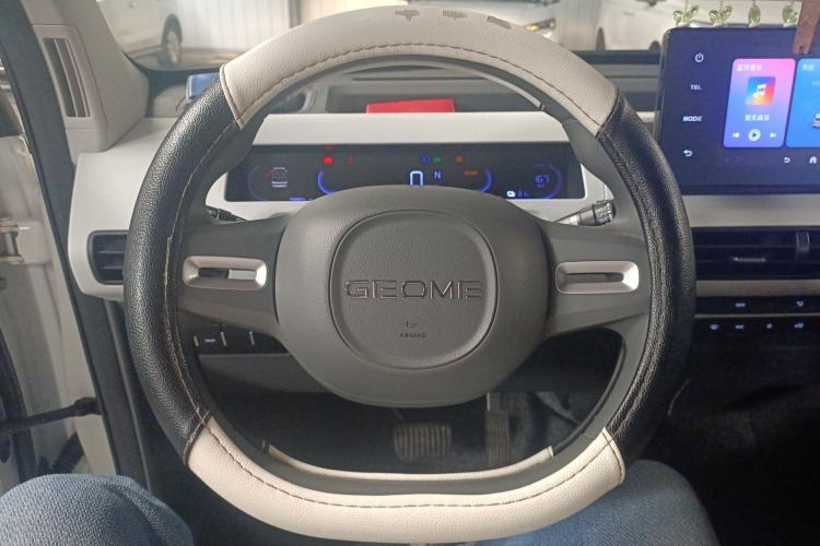 Used Geely Galaxy Panda 2024 Panda Mini 200km Endurance Bear Steering Wheel