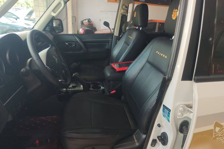 Used Mitsubishi Pajero 2019 3.0L Automatic Standard Edition
