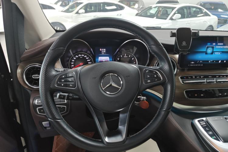 Used Mercedes-Benz V-Class 2021 V 260 L Long-wheelbase Luxury Edition