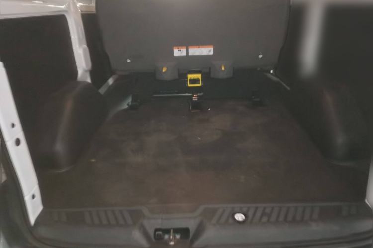 Used Ford Transit 2019 2.0T Diesel Multi-Purpose Commercial Vehicle Short Wheelbase Low Roof 6-Seater China VI Standard Trunk