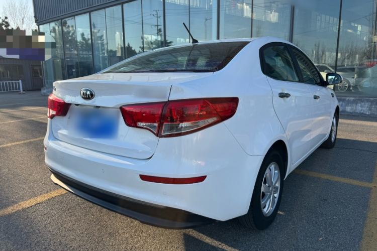 Used Kia K2 2015 Sedan 1.4L Automatic GLS Exterior 3