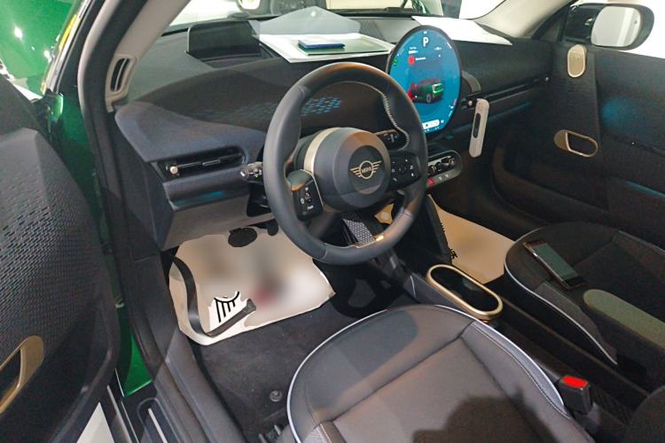 Used MINI Electric COOPER 2024 452km COOPER SE Artist
