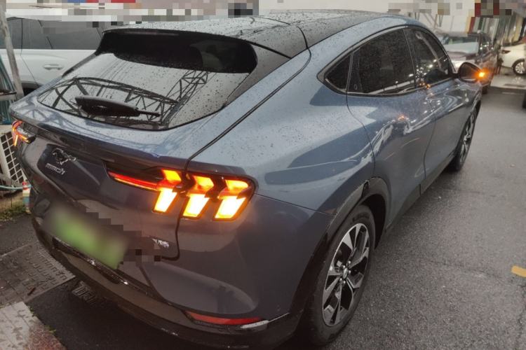 Used Ford Mustang Mach-E 2021 AION Y Plus Rear-Drive Luxury Edition (Long Range) Rear Right 45 Deg