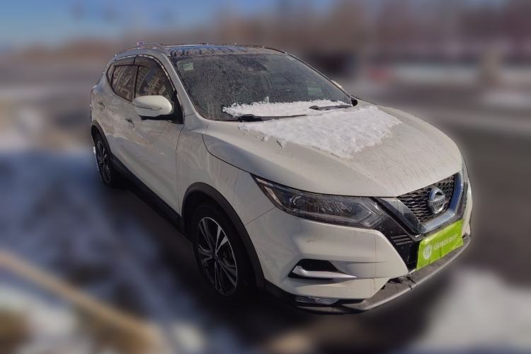 Used Nissan Qashqai 2022 2.0L CVT XV Premier Luxury Edition Front Right 45 Deg