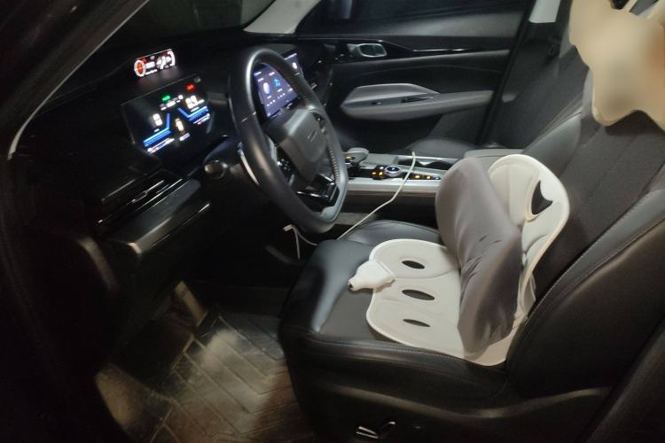 Used Oshan Z6 2022 Blue Whale 1.5T DCT Luxury Model
