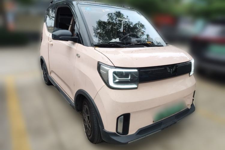 Used Wuling Hongguang MINIEV 2022 GAMEBOY 300km Enthusiast Model with Lithium Iron Phosphate Front Right 45 Deg