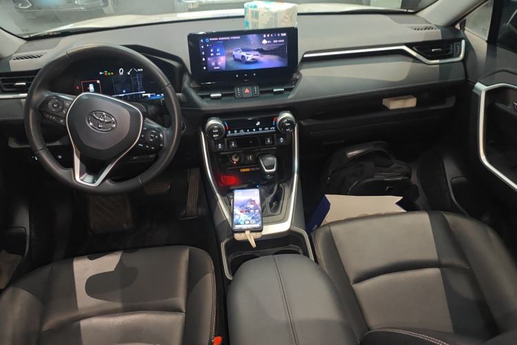 Used Toyota RAV4 2023 2.0L CVT Two-Wheel Drive Fashion Plus Edition
