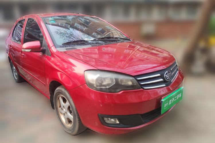 Used FAW Weizhi V5 2013 1.5L Manual Elite Model China IV Standard Front Right 45 Deg