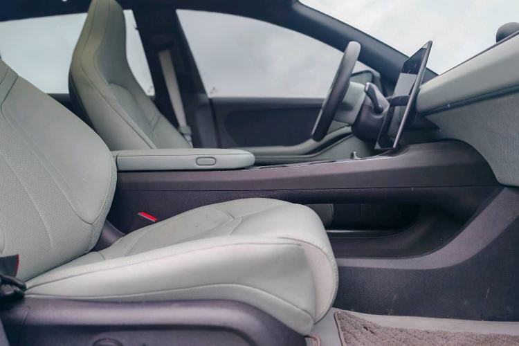 Used Nio ET5T 2023 75 kWh Touring Interior 7