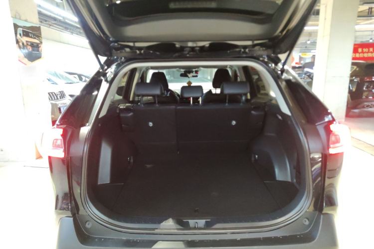 Used Toyota Wildlander 2022 Dual-Motor 2.5L E-CVT 4x4 Luxury PLUS Edition
