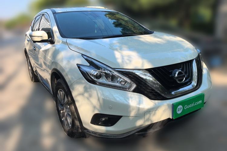 Used Nissan Murano 2021 2.5L XL Two-Wheel Drive Smart Connect Luxury Edition Front Right 45 Deg